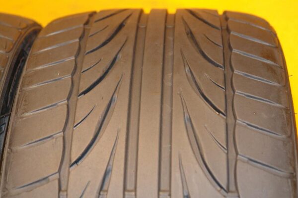 2 used tires 255/30/22 FALKEN - Image 3