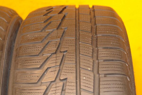 2 used tires 205/50/17 NOKIAN - Image 3