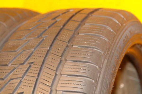 2 used tires 205/50/17 NOKIAN - Image 5