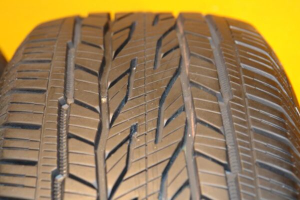 2 used tires 265/65/18 CONTINENTAL - Image 3