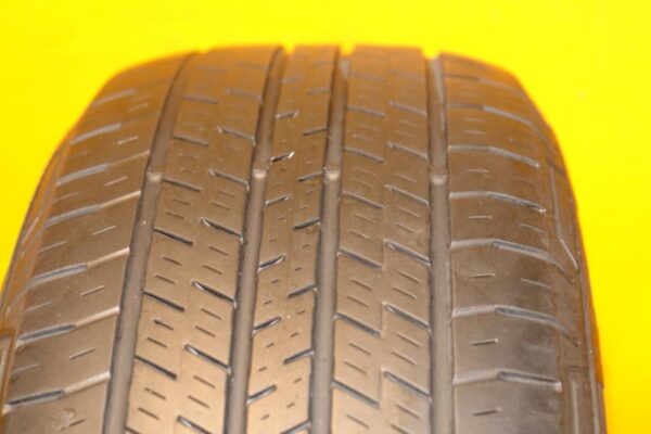 2 used tires 235/60/18 CONTINENTAL - Image 5