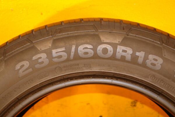 2 used tires 235/60/18 CONTINENTAL - Image 8