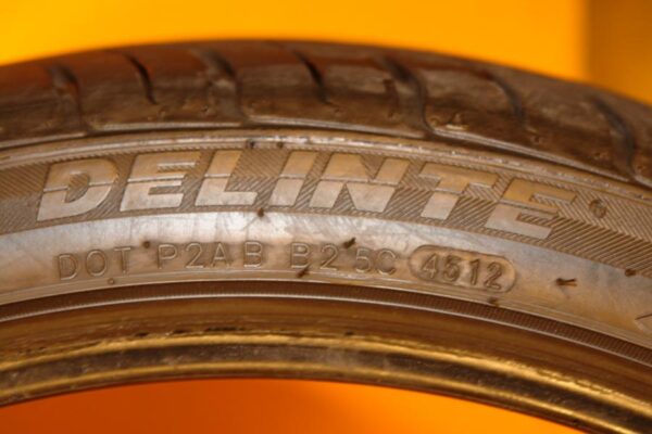 2 used tires 245/35/20 DELINTE - Image 6