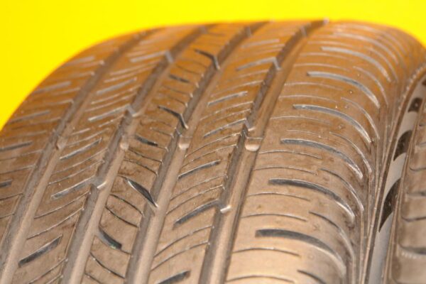 2 used tires 235/50/18 CONTINENTAL - Image 3