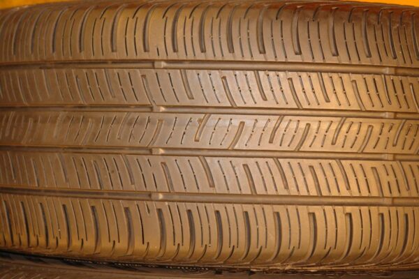 2 used tires 225/50/17 CONTINENTAL - Image 4