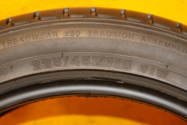 2 used tires 225/45/18 MAYRUN - Image 7