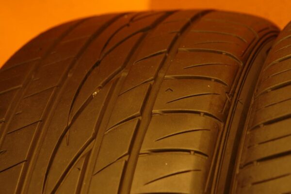 2 used tires 235/45/18 FALKEN - Image 5