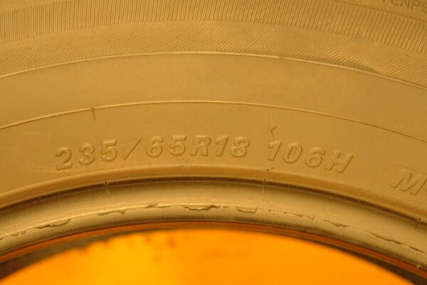 2 used tires 235/65/18 FALKEN - Image 8