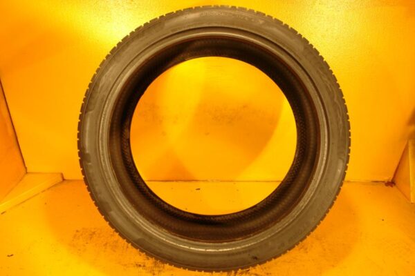 2 used tires 305/35/24 DELINTE - Image 6