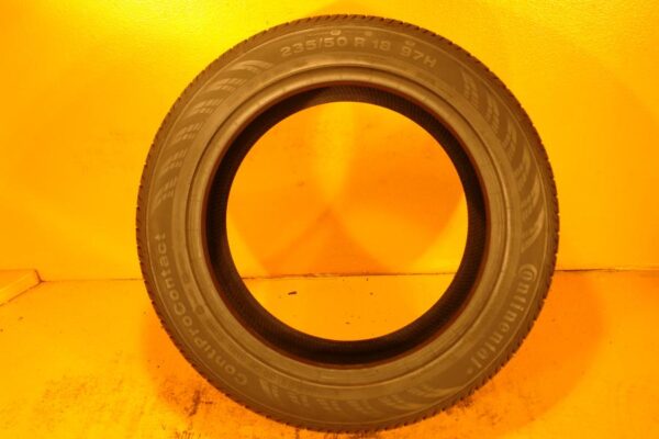 2 used tires 235/50/18 CONTINENTAL - Image 6