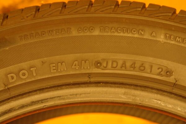 2 used tires 215/50/17 BRIDGESTONE - Image 8