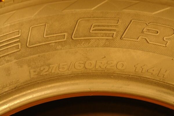 2 used tires 275/60/20 BRIDGESTONE - Image 7