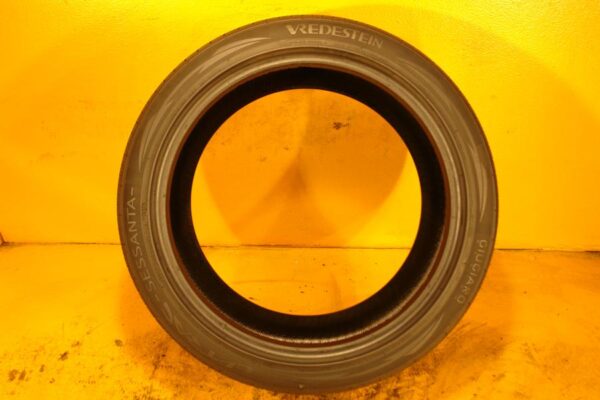 2 used tires 235/40/18 VREDESTEIN - Image 7