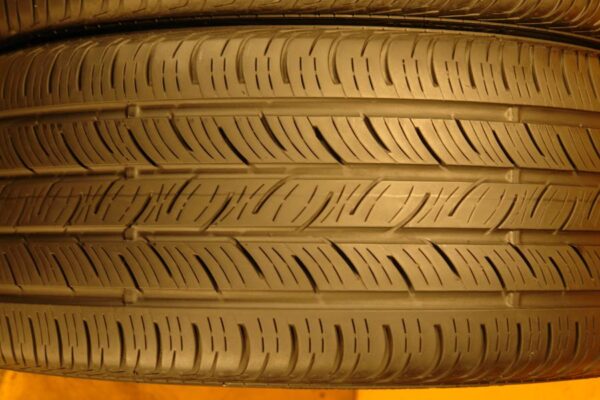 2 used tires 255/45/18 CONTINENTAL - Image 5