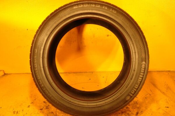 2 used tires 255/45/18 CONTINENTAL - Image 6