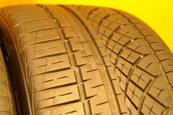 2 used tires 255/35/20 CONTINENTAL - Image 3