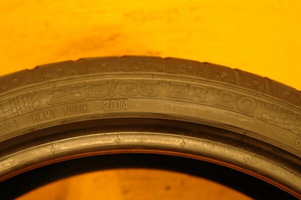 2 used tires 255/35/20 CONTINENTAL - Image 7