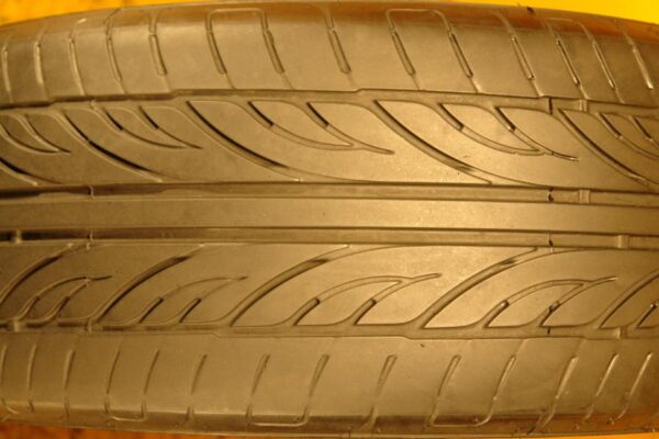 4 used tires 235/45/17 ACCELERA - Image 5