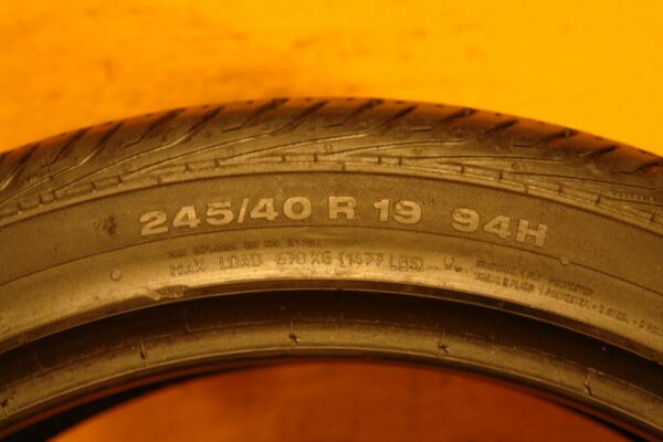 2 used tires 245/40/19 CONTINENTAL - Image 7