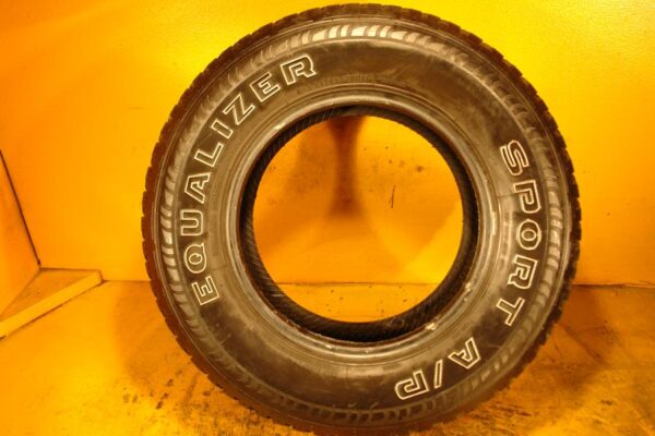 2 used tires LT 265/70/17 EQUALIZER - Image 6