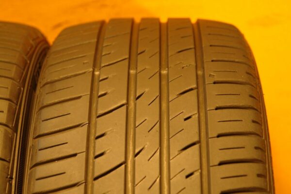 2 used tires 225/55/17 FALKEN - Image 3