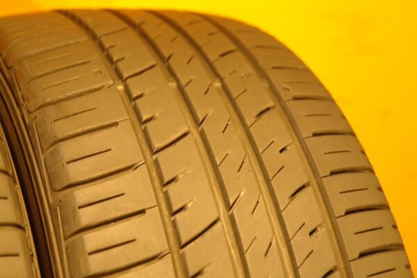 2 used tires 225/55/17 FALKEN - Image 5