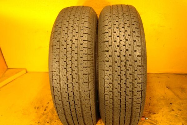 2 used tires ST 225/75/15 TOW - MASTER