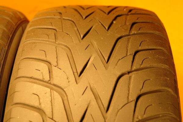 2 used tires 275/55/20 AURORA - Image 3