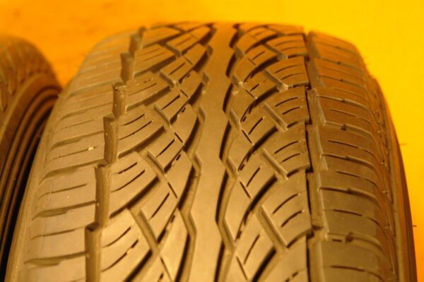 2 used tires 235/70/16 FALKEN - Image 3