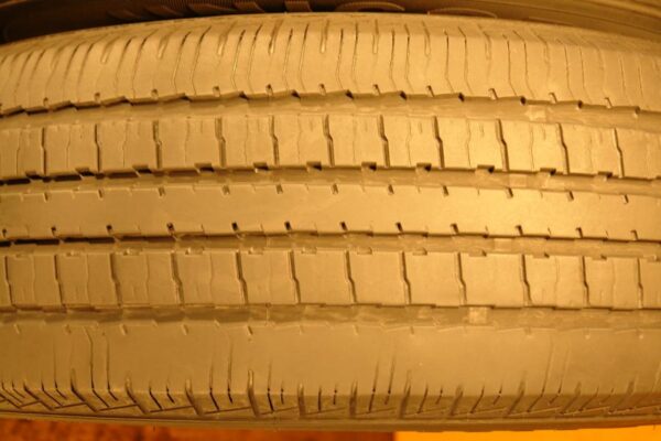 2 used tires LT 265/70/17 UNICORN - Image 5