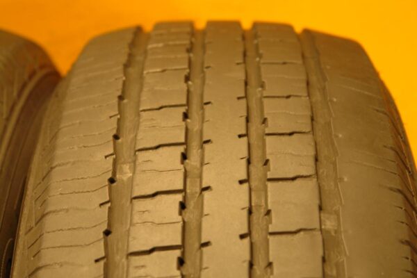 2 used tires LT 265/70/17 UNICORN - Image 3