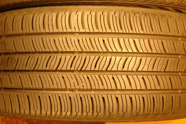 2 used tires 255/40/18 CONTINENTAL - Image 5