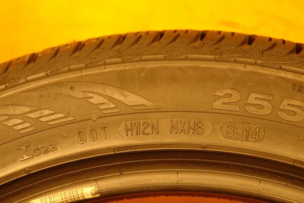 2 used tires 255/40/18 CONTINENTAL - Image 7