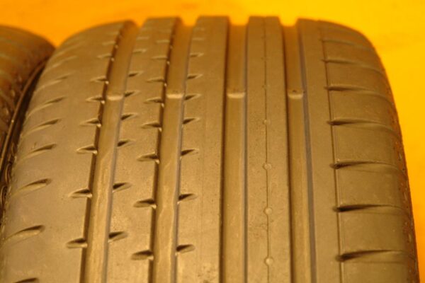 2 used tires 255/40/19 CONTINENTAL - Image 4