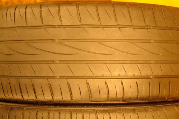 2 used tires 225/45/18 FALKEN - Image 5