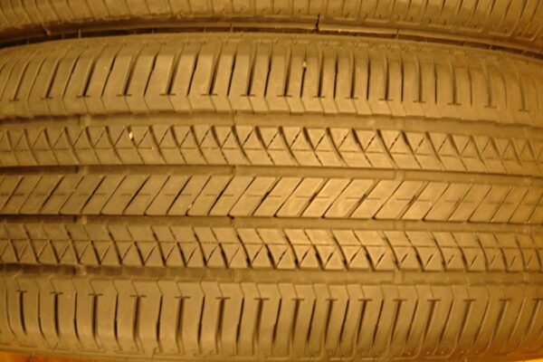 2 used tires 215/50/17 BRIDGESTONE - Image 5