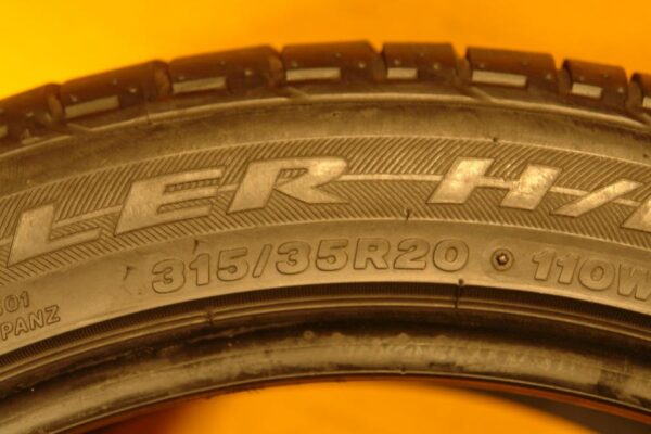 2 used tires 315/35/20 BRIDGESTONE - Image 7