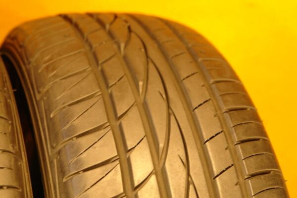 2 used tires 215/60/16 FALKEN - Image 4