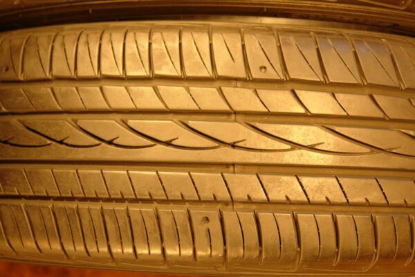 2 used tires 215/60/16 FALKEN - Image 5