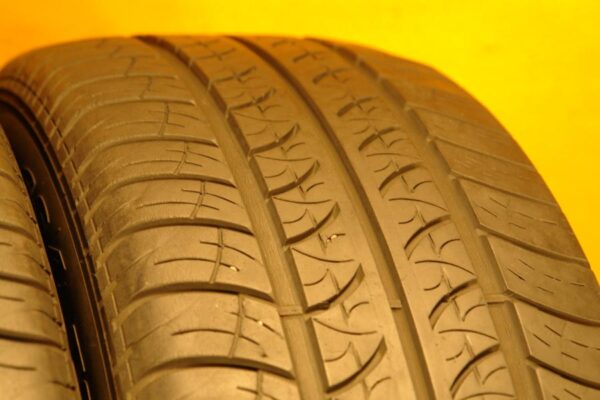 2 used tires 235/55/17 COOPER - Image 4