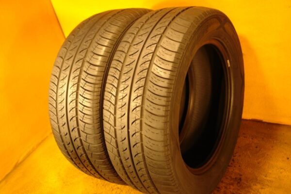 2 used tires 235/55/17 COOPER - Image 2