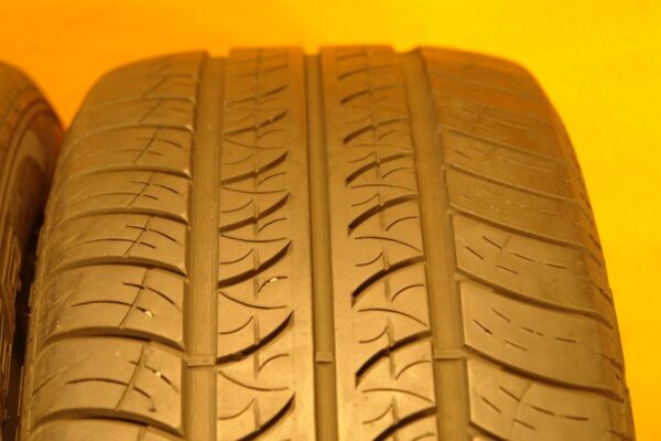 2 used tires 235/55/17 COOPER - Image 3