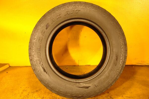 2 used tires 245/65/17 FALKEN - Image 6