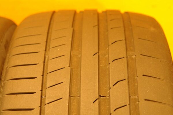 2 used tires 255/35/19 CONTINENTAL - Image 3