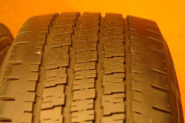 2 used tires LT 245/75/16 HANKOOK - Image 3