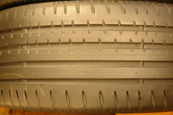 2 used tires 255/35/20 CONTINENTAL - Image 5