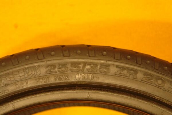 2 used tires 255/35/20 CONTINENTAL - Image 7