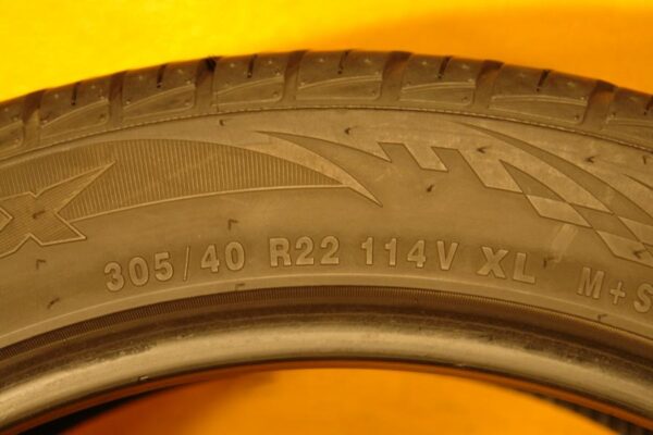 2 used tires 305/40/22 ZEETEX - Image 7