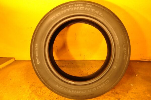 2 used tires 255/55/18 CONTINENTAL - Image 6