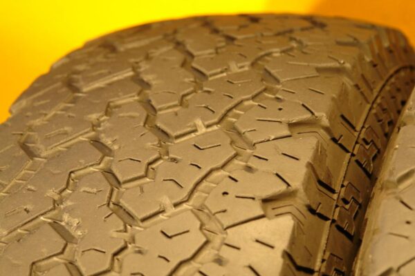 2 used tires LT 265/75/16 GENERAL - Image 5